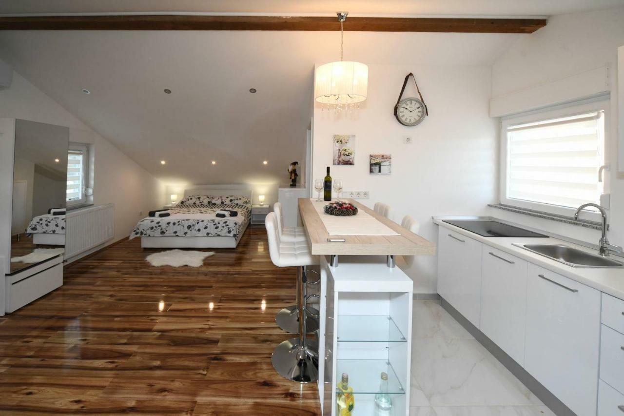 "Oasis Of Peace Zagreb-Apartments" エクステリア 写真